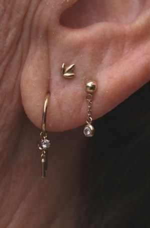 Stacked Lobes – mehrere Piercings übereinander im Ohrläppchen